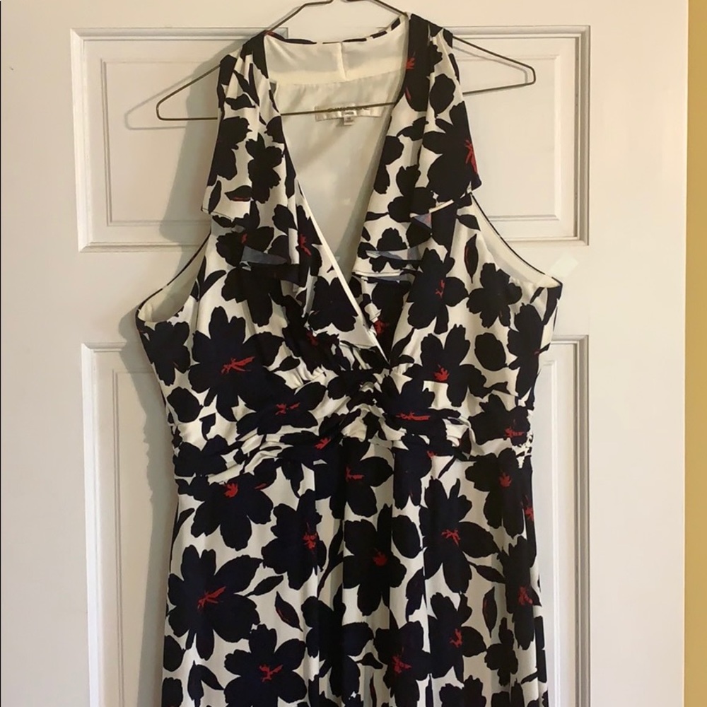 Plus size white and blue vneck knee length dress